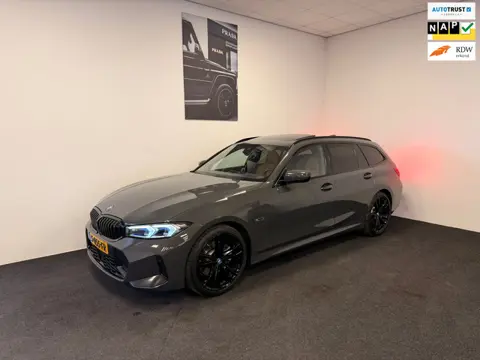 BMW 3-serie Touring 330e|INDIVIDUAL|M-STOELEN|WIDESCREEN|H&K