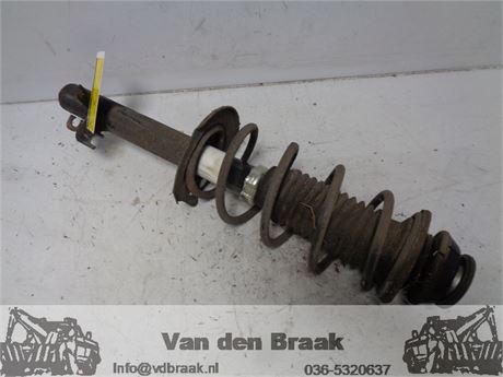 Peugeot 108 1.0 12V 2014-2022 Veerpoot links voor