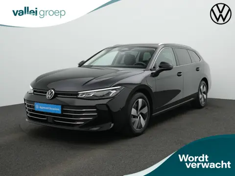 Volkswagen Passat Variant 1.5 e-Hybrid 204 pk DSG Business | Trekhaak | Head-Up Display | Achteruitr