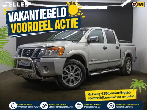 Nissan TITAN