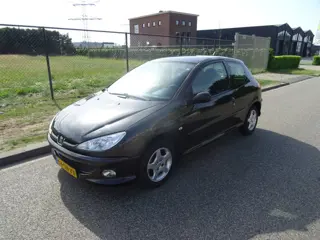 Peugeot 206 1.4 Air-line 3
