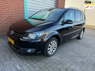 Volkswagen Touran 1.2 TSI Highline BlueMotion Bj:2011 NAP!