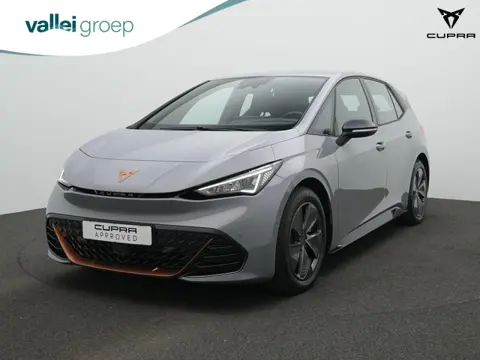 CUPRA Born 62 kWh 204 pk Business Edition | Kuipstoelen | 360 camera | Stuur-/stoelverwarming | Spor