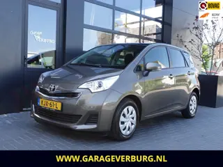 Toyota Verso-S 1.3 VVT-i Dynamic Automaat (Panoramadak,Achteruitrijcamera,Cruise Control,Airco)