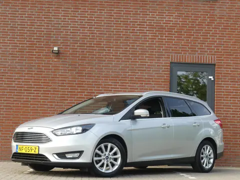Ford FOCUS Wagon 1.0 Titanium / Trekhaak / Dealer onderhouden