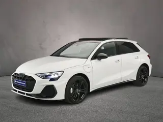 Audi A3 Sportback 40 TFSI e S edition | Panorama Dak | Adaptieve Cruise | Camera | Head-up | Matrix 