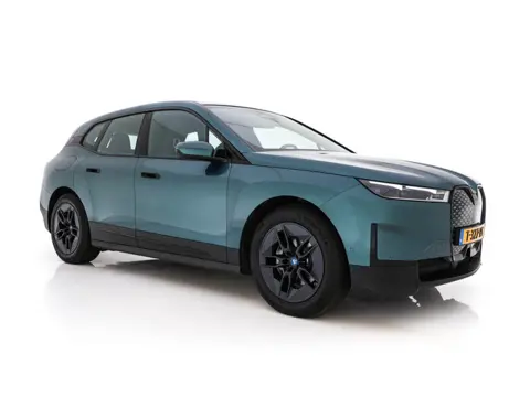 BMW iX xDrive40 Business Edition Plus 77 kWh [ 3-Fase ] {SOH-100%} (INCL-BTW) *PANO | HEAD-UP | TOPV