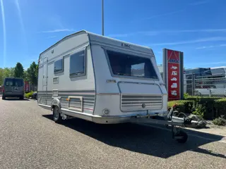 Lmc 450 | Fietsenrek | Half Automatische Mover | Dinette | Voortent | Kachel