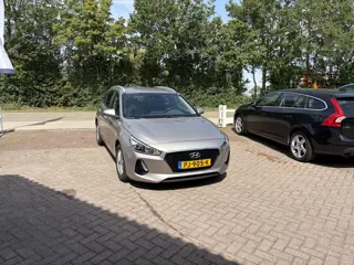 Hyundai i30 Wagon 1.4 T-GDI Comfort CAMERA CARPLAY CLIMA NAVI