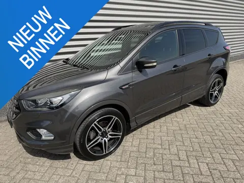Ford Kuga 1.5 ST-Line Pano Camera Trekhaak ST