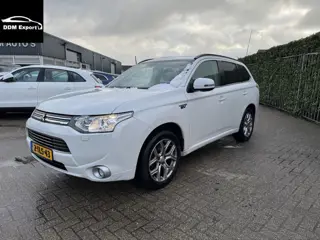 Mitsubishi Outlander 2.0 PHEV Instyle | Xenon | Pano dak | Leder | Clima | Navi | 916