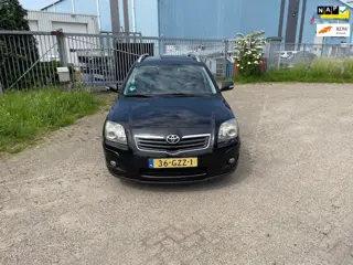 Toyota Avensis Wagon 1.8 VVTi Luna Business Airco ! Navigatie !