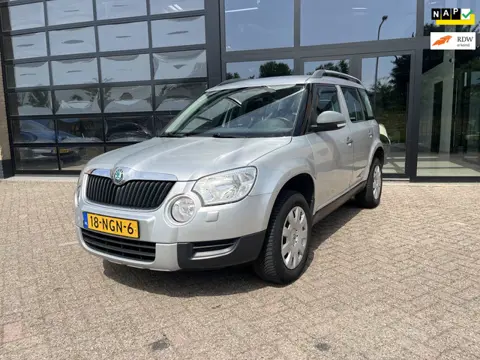 Skoda Yeti 1.2 TSI Active, Airco, trekhaak, Pdc
