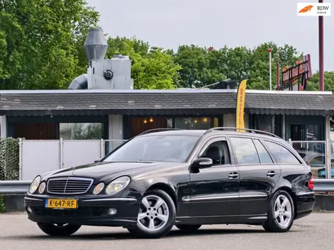 Mercedes-Benz E-klasse Combi 320 Classic / ALLE ONDERHOUD GEDAAN / RIJD EN SCHAKELD GOED /