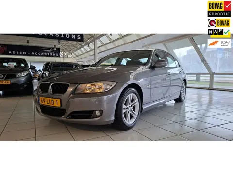 BMW 3-serie 316i Business Line lage km, NAP! Groot scherm met Apple Carplay!