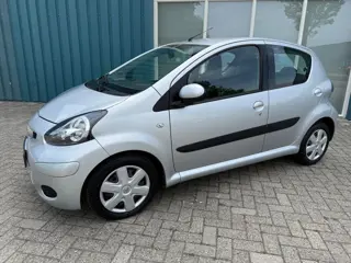 Toyota Aygo 1.0-12V automaat !!!