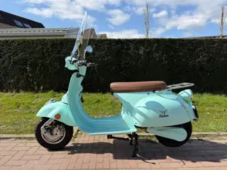 Etalian Bromscooter Retro (bj 2023, automaat)