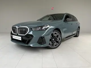 BMW i5 Touring eDrive40 84 kWh M-Sport | 20" | Stoelventilatie | Bowers&Wilkins | CoPilot | Panorama