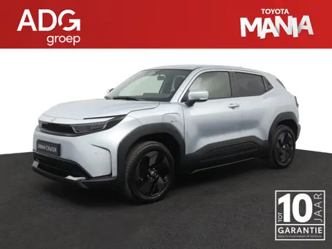 Toyota Urban Cruiser Dynamic 61 kWh | €3000,- Toyota Mania Voordeel! | Nieuw uit voorraad leverbaar!
