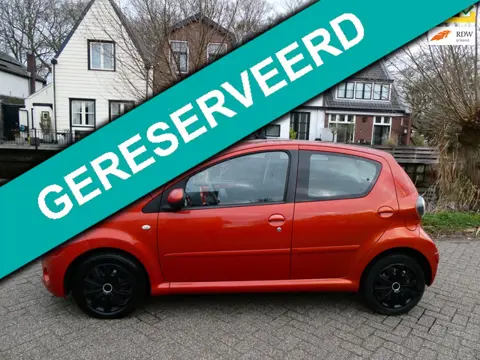 Toyota Aygo 1.0 VVT-i Comfort 5-deurs Airco Navi 2e eigenaar Zuinig A-Label