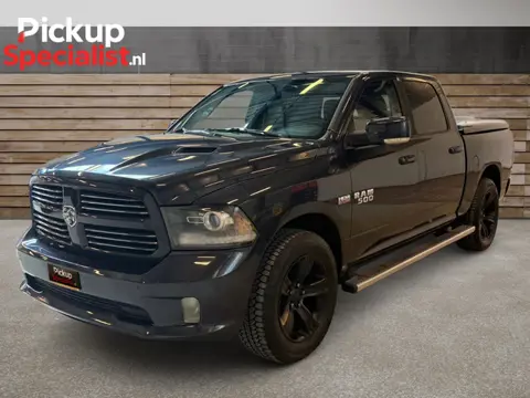 Dodge Ram 1500 5.7 V8 Quad Cab 6'4 , SCHUIFDAK , N.A.P , XENON