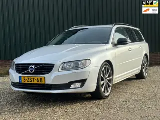 Volvo V70 2.0 T5 Nordic+ Automaat/19inch/Blackline/Camera enz enz