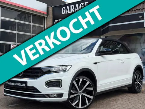 Volkswagen T-Roc 1.5 TSI Sport R-Line | Volleder | Full-Led | Matrix | Apple/Android | Camera | Acc 