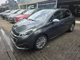 Peugeot 208 1.2 110PK Première | AUTOMAAT | 12MND GARANTIE | CAMERA | NAVI | AIRCO | LMV |