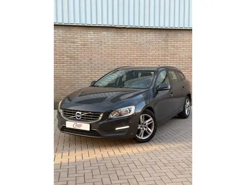 Volvo V60 2.0 D4 Kinetic AIRCO - BLEUTOOTH - NAVI