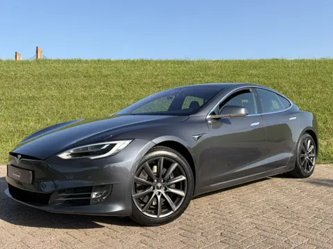 Tesla Model S Long Range 1e Eigenaar | Origineel NL Auto | AutoPilot 3.0 | Trekhaak | 4x Nieuwe Mich