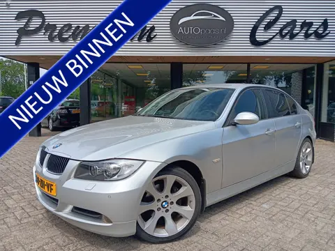 BMW 3 Serie 318i Business Line|ORG NL|DEALERONDH|NAV GROOT|COMFT SEAT|BREEDSET|ZEER NETJES