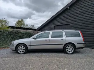 Volvo V70 2.4 T Comfort Line (bj 2001, automaat)