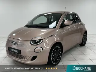 Fiat 500 3+1 La Prima 42 kWh NAVIGATIE | ACHTERUITRIJCAMERA | LEDEREN BEKLEDING