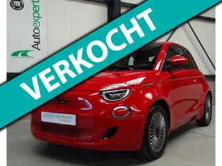 Fiat 500 e "RED' - AUTOMAAT- EX DEMO STELLANTIS - FABR. GAR. ! - 2324 KM !!