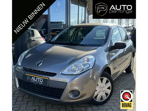 Renault Clio 1.2 Special Line 75PK | LAGE KM STAND | 5 deurs | Airco | Navigatie |