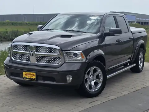 Dodge Ram 1500 LARAMIE/SPORT 4X4 CREW CAB 5,7 LTR V8 AUT