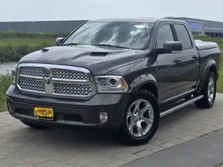 Dodge Ram 1500 LARAMIE/SPORT 4X4 CREW CAB 5,7 LTR V8 AUT
