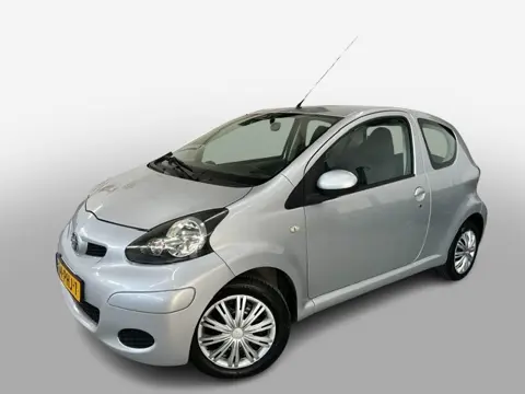 TOYOTA AYGO 1.0-12V ACCESS, APK 03-2027, nieuwe banden, lage maanlasten
