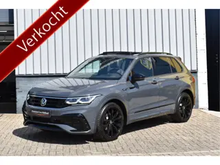 Volkswagen Tiguan 1.5 TSI R-Line 150 Pk HUD Pano IQ Lights Navi Camera Standkachel Trekhaak 20 Inch