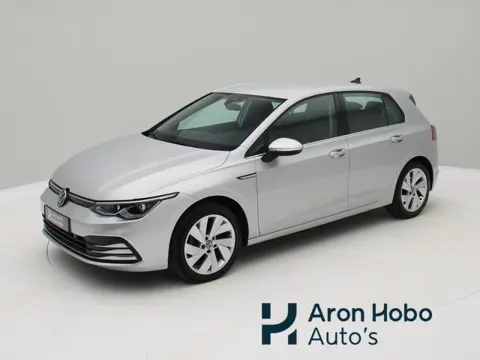 Volkswagen Golf 1.5 eTSI Style ACC, Led, Massage, Trekhaak