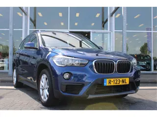 BMW X1 141PK Automaat sDrive18i High Executive | Trekhaak | PDC V+A | Verw. Voorstoelen | Climate co