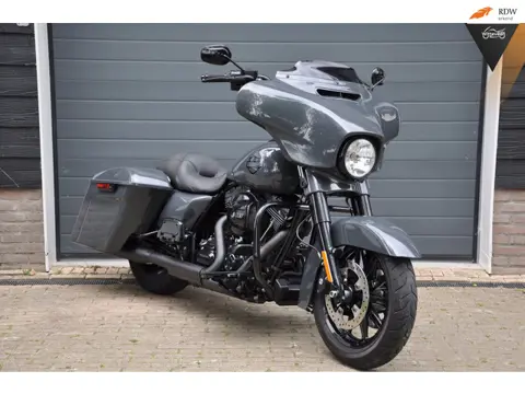 Harley Davidson Electra / Street Glide 103