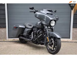 Harley Davidson Electra / Street Glide 103
