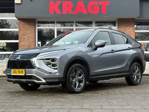 Mitsubishi Eclipse Cross First Edition 2.4 PHEV 188 pk - 100% dealeronderhouden - Trekhaak - LED - z