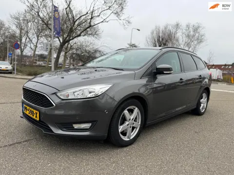 Ford Focus Wagon 1.0 Titanium / airco / cruise.control / navigatie / pdc / lmv / elek.pakket / deale