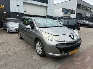 Peugeot 207 CC 1.6 VTi