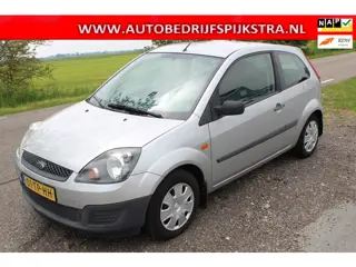 Ford Fiesta 1.4-16V Ambiente // AUTOMAAT //