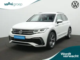 Volkswagen Tiguan 1.5 TSI 150 pk DSG R-Line Business+ | IQ Light | Achteruitrijcamera | Stuur-/stoel