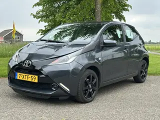 Toyota Aygo 1.0 VVT-i x-play Automaat * NAP * nl auto