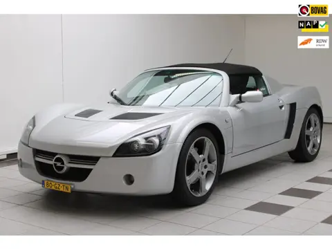 Opel Speedster 2.2-16V - Cabrio Softtop en lage KM-stand